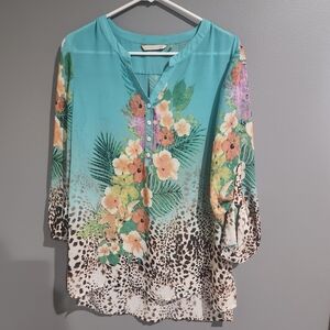Soft Surroundings Aqua Floral Leopard Blouse Size Medium
